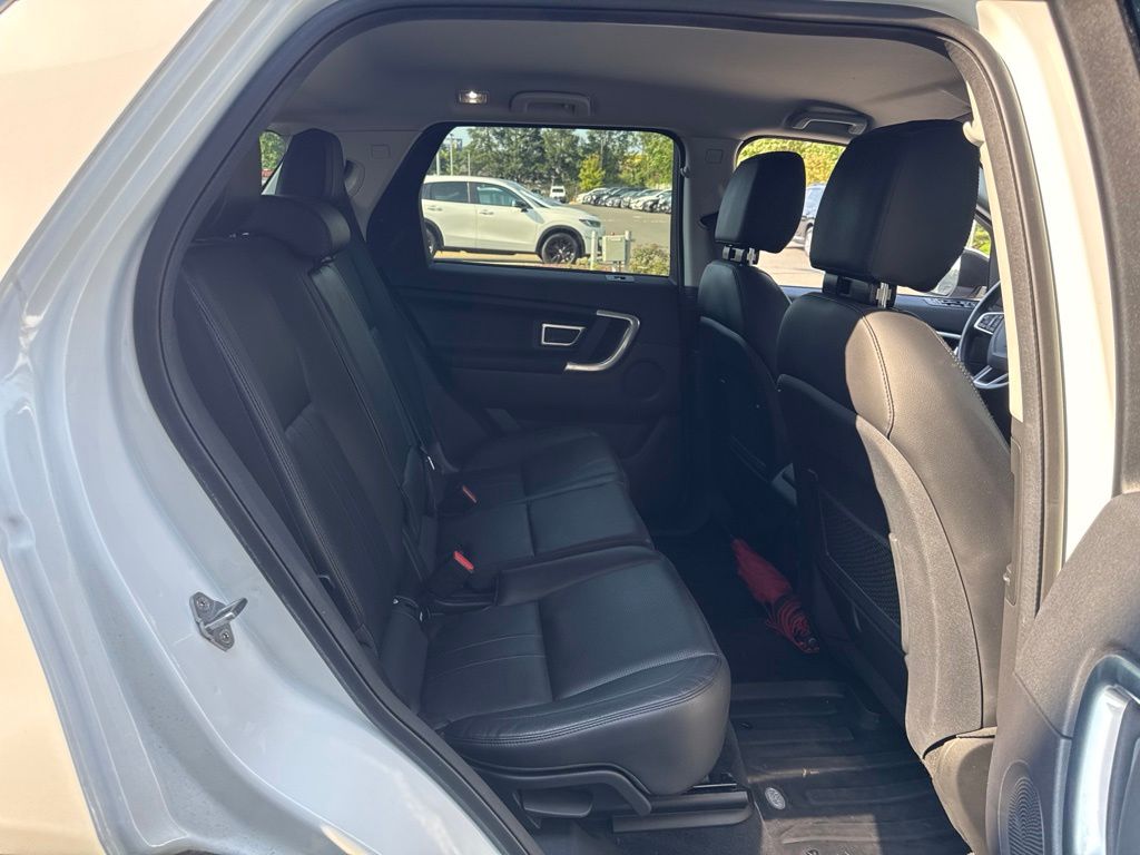 Thumbnail: 2019 Land Rover Discovery Sport - 22