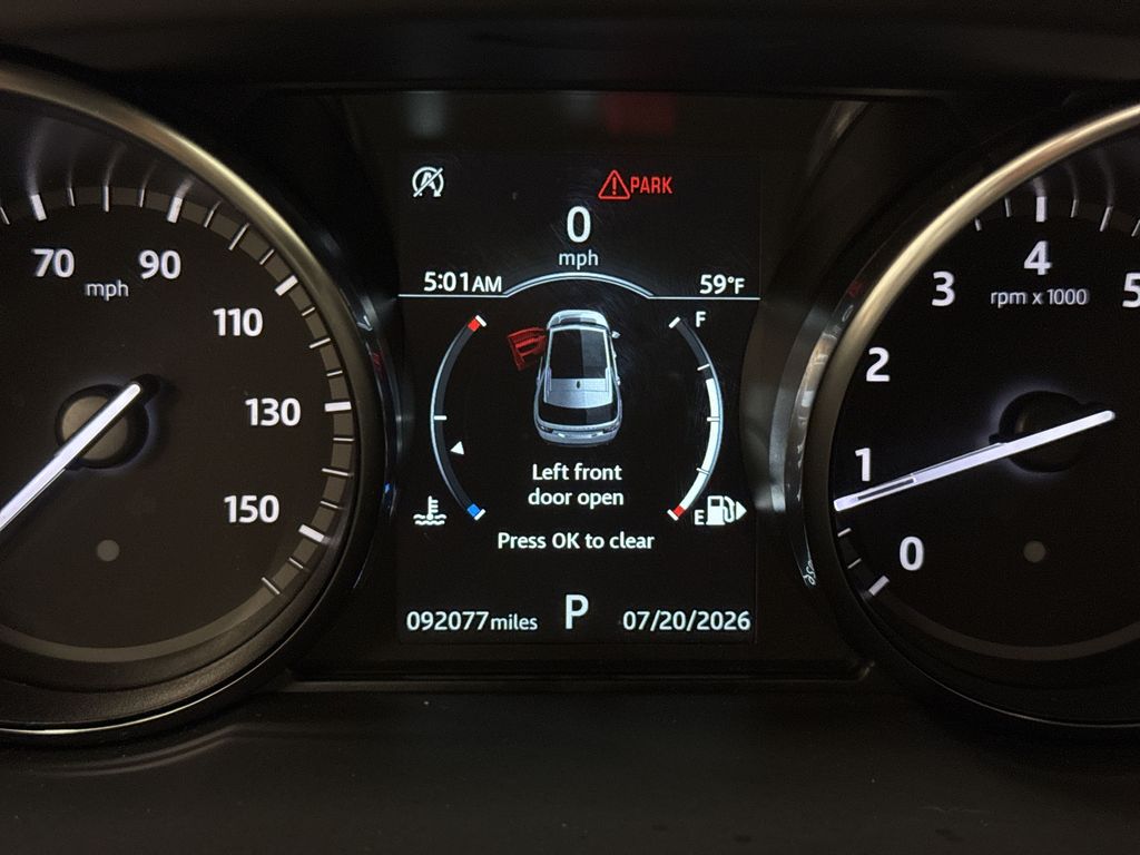 Thumbnail: 2019 Land Rover Discovery Sport - 13