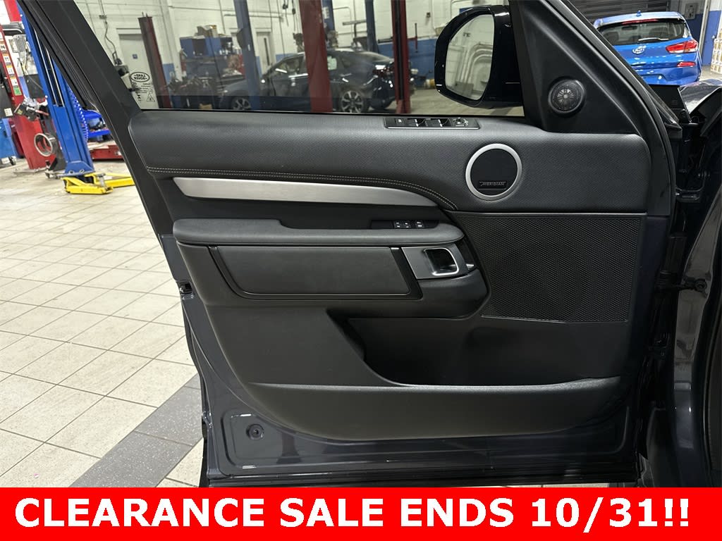 Thumbnail: 2024 Land Rover Discovery - 23