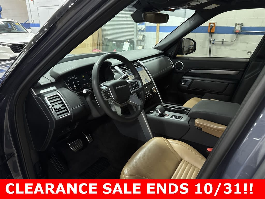 Thumbnail: 2024 Land Rover Discovery - 7