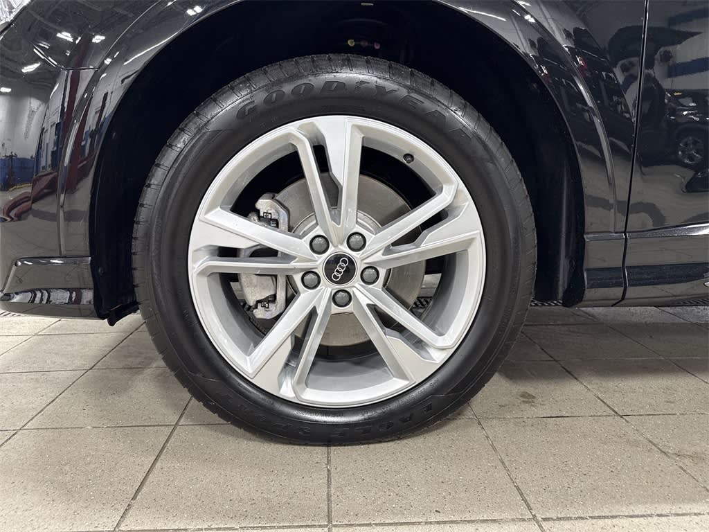 Thumbnail: 2024 Audi Q3 - 7