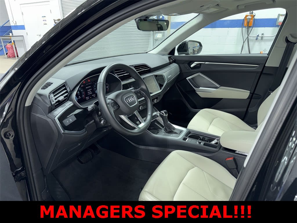 Thumbnail: 2024 Audi Q3 - 9