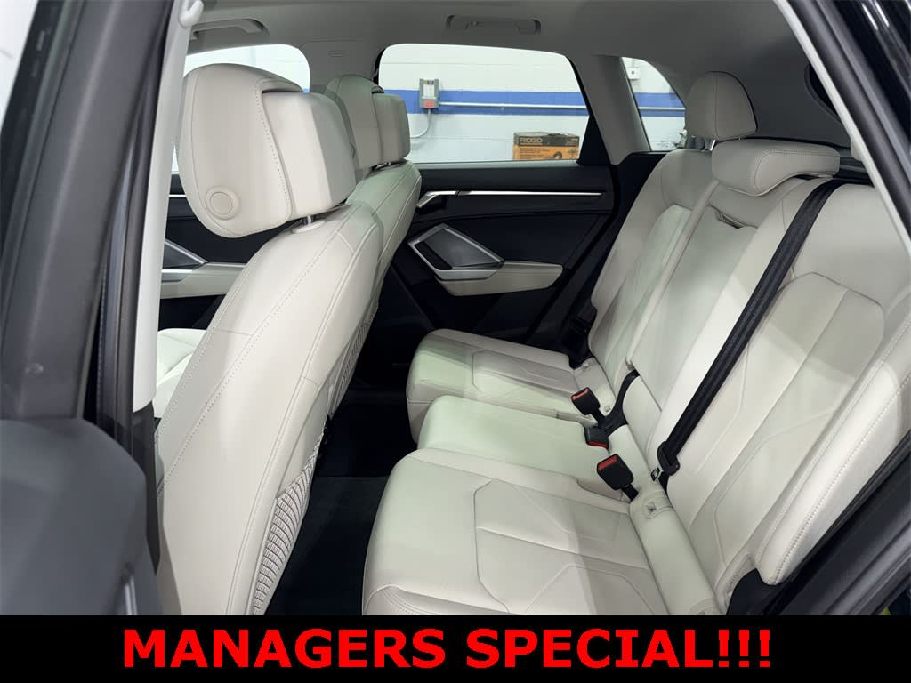 Thumbnail: 2024 Audi Q3 - 12