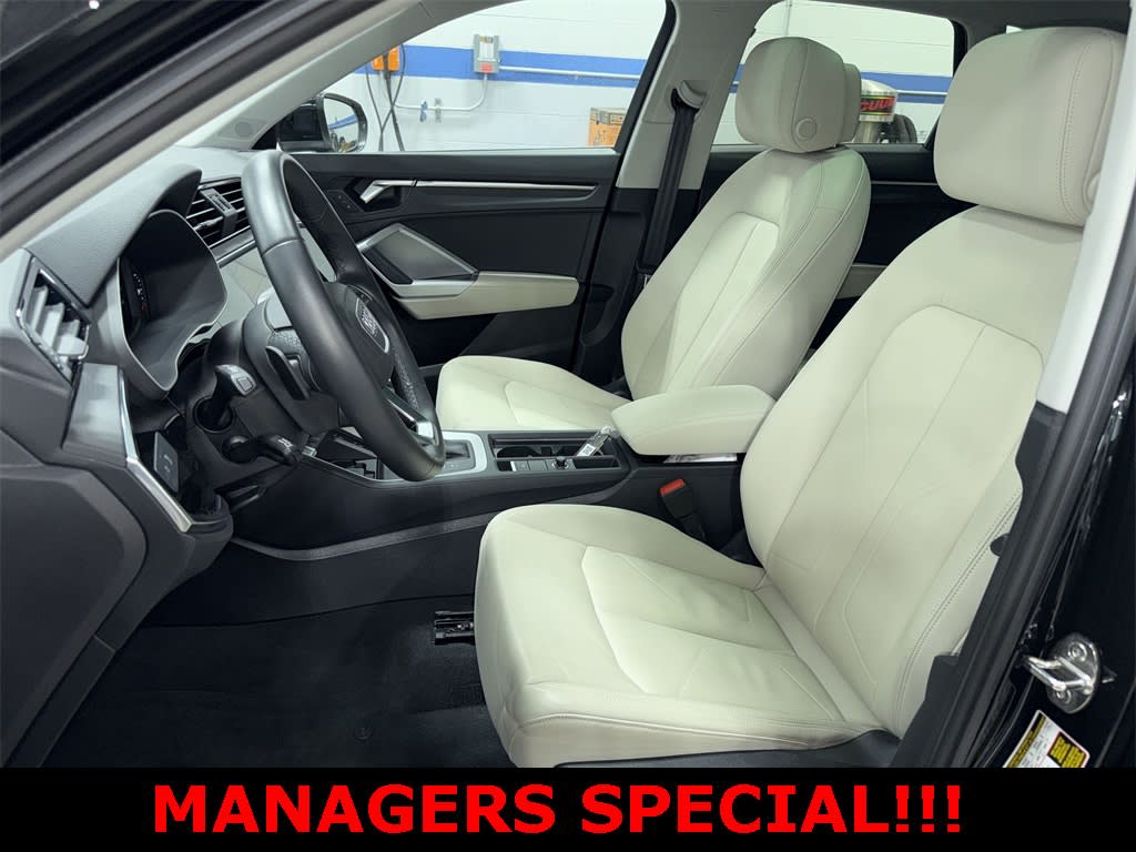 Thumbnail: 2024 Audi Q3 - 10