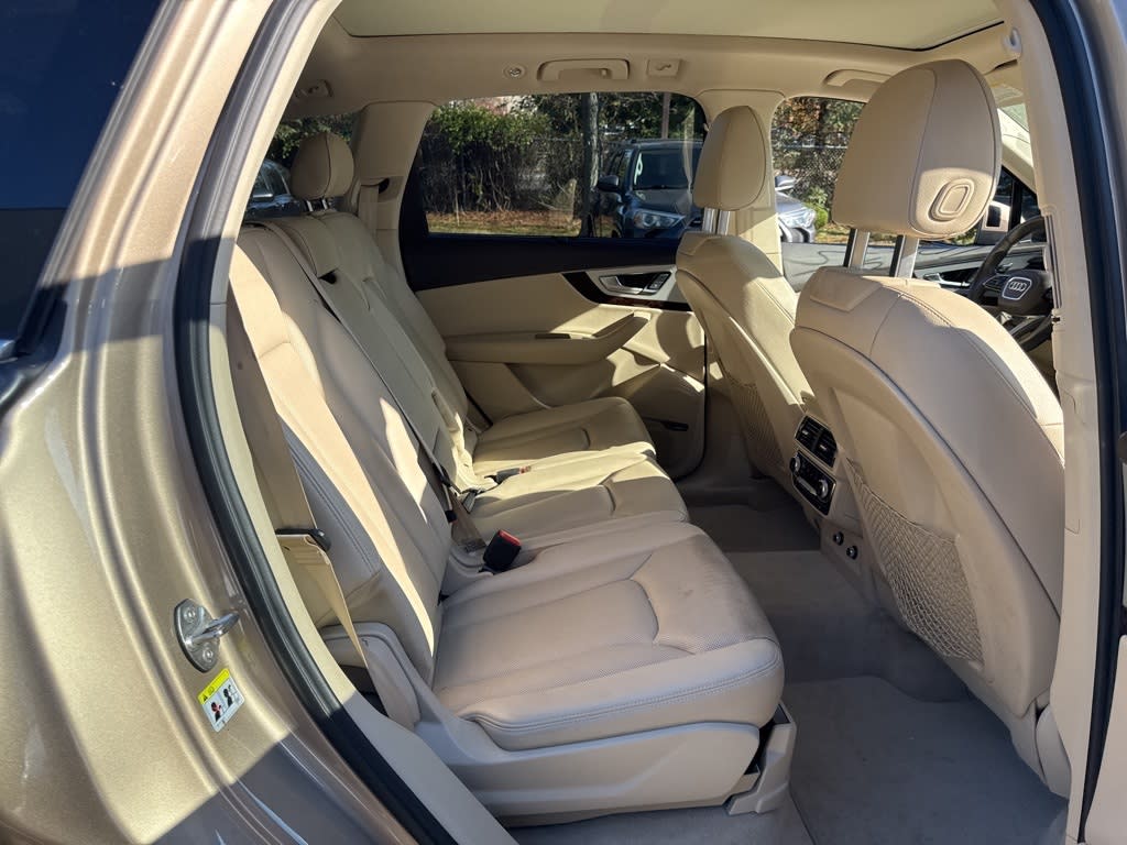 Thumbnail: 2019 Audi Q7 - 22