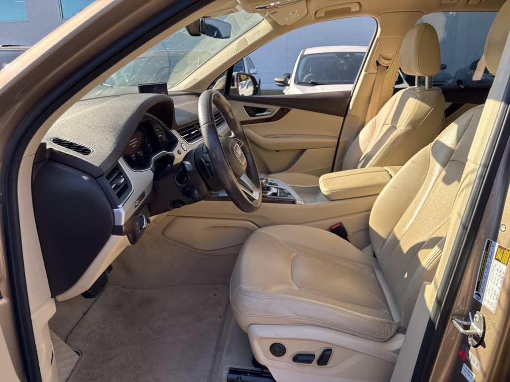 Thumbnail: 2019 Audi Q7 - 9