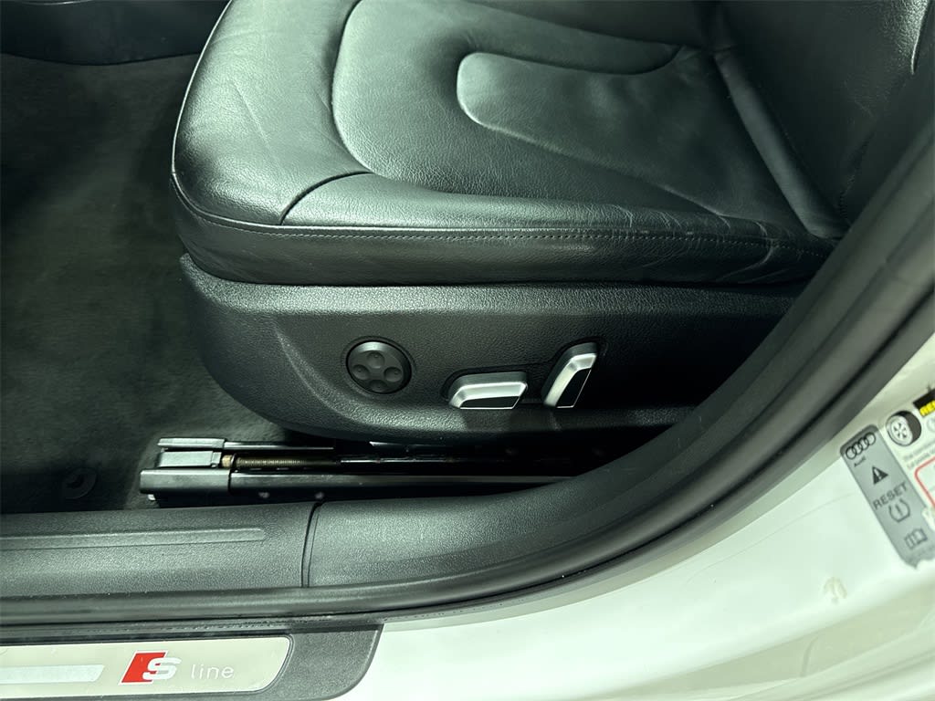 Thumbnail: 2014 Audi A4 - 24