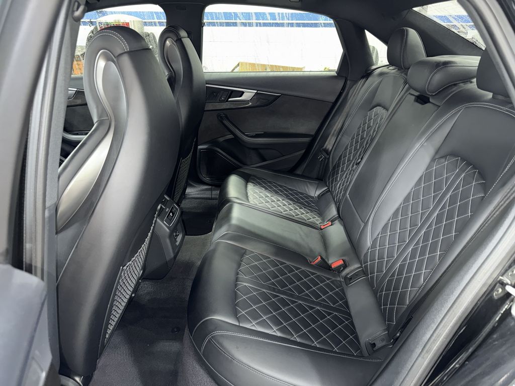 Thumbnail: 2018 Audi S4 - 11