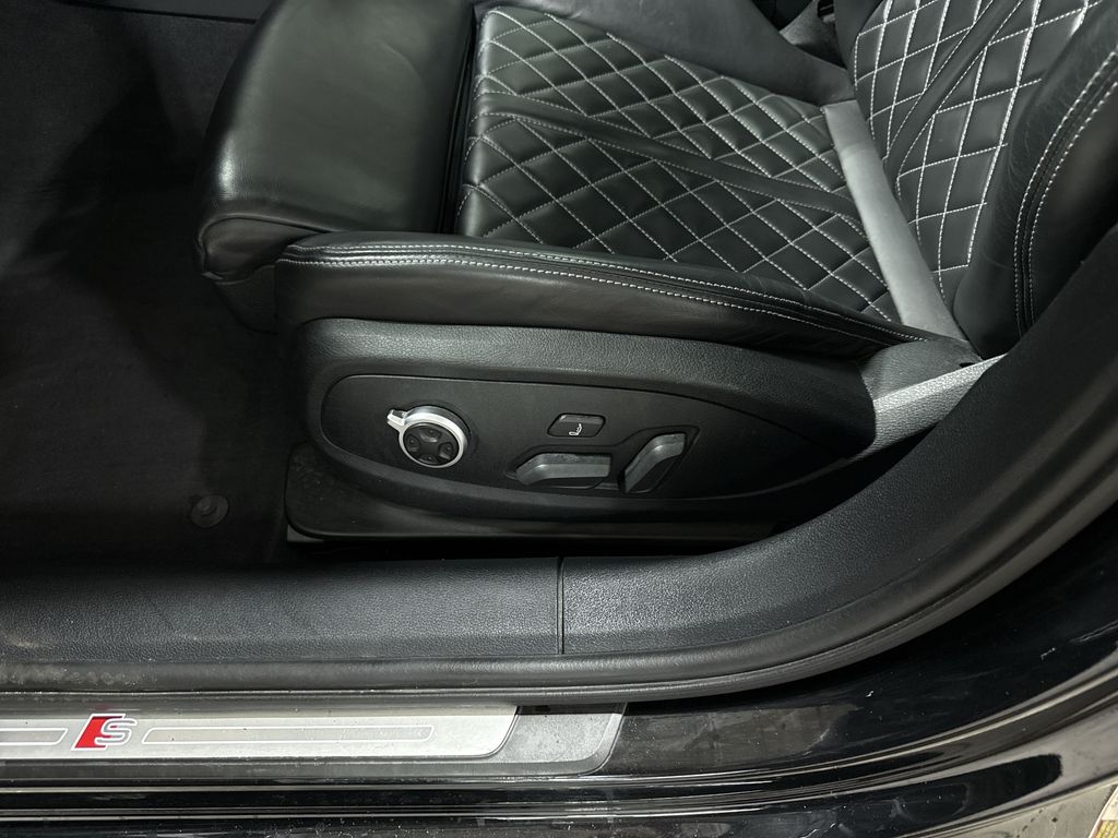 Thumbnail: 2018 Audi S4 - 26