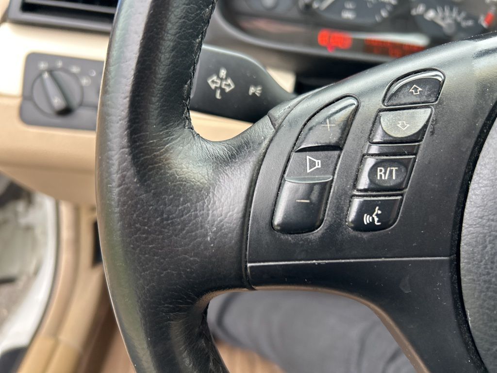 Thumbnail: 2004 BMW 3 Series - 22