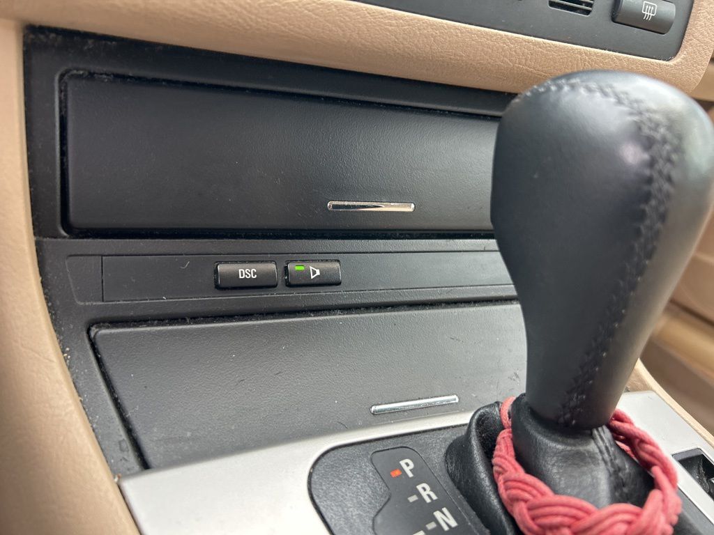 Thumbnail: 2004 BMW 3 Series - 9