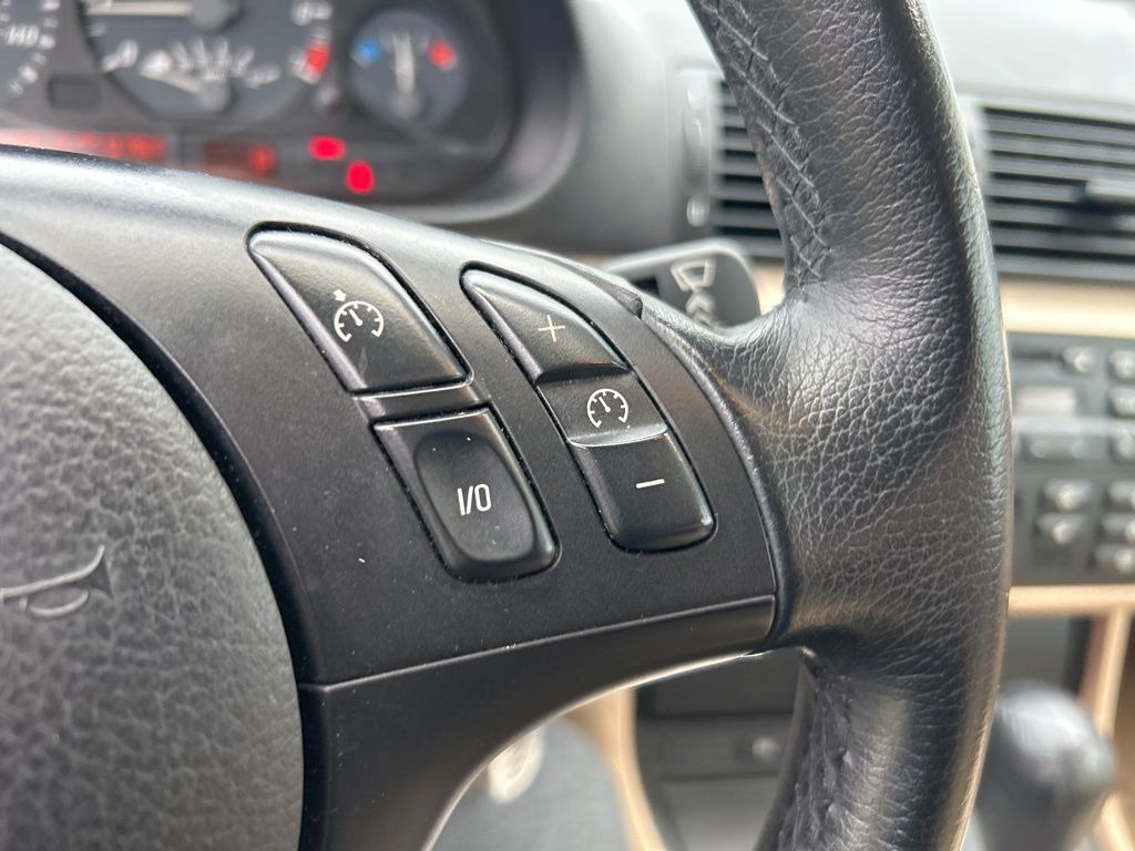 Thumbnail: 2004 BMW 3 Series - 23