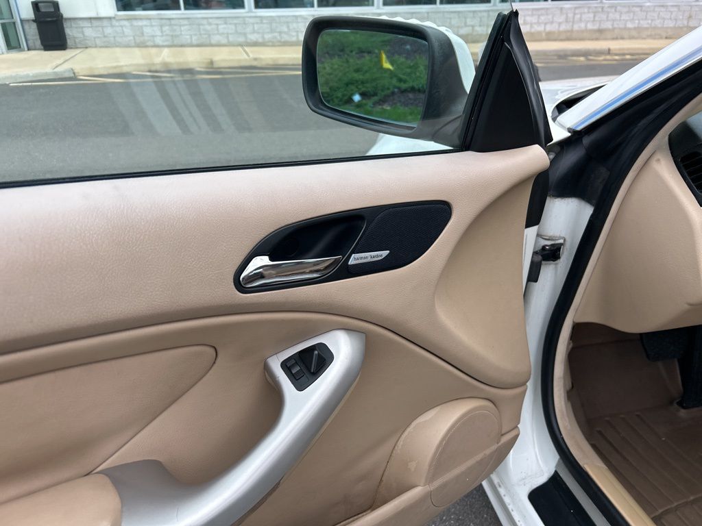 Thumbnail: 2004 BMW 3 Series - 19