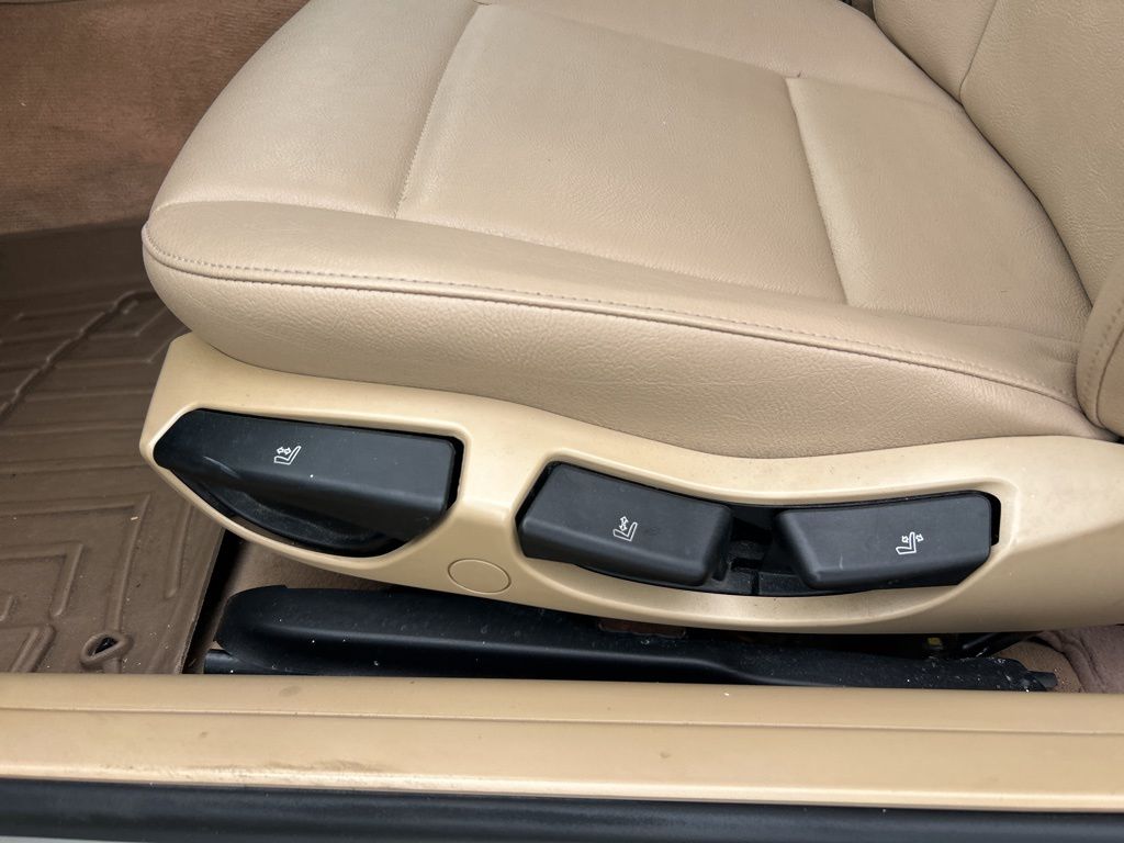 Thumbnail: 2004 BMW 3 Series - 20