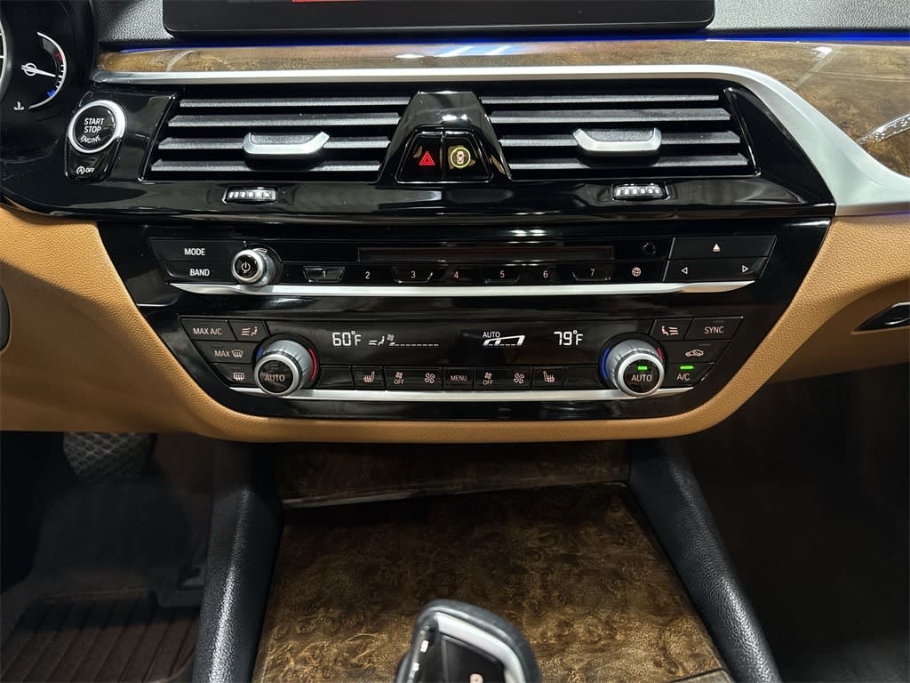 Thumbnail: 2019 BMW 5 Series - 24