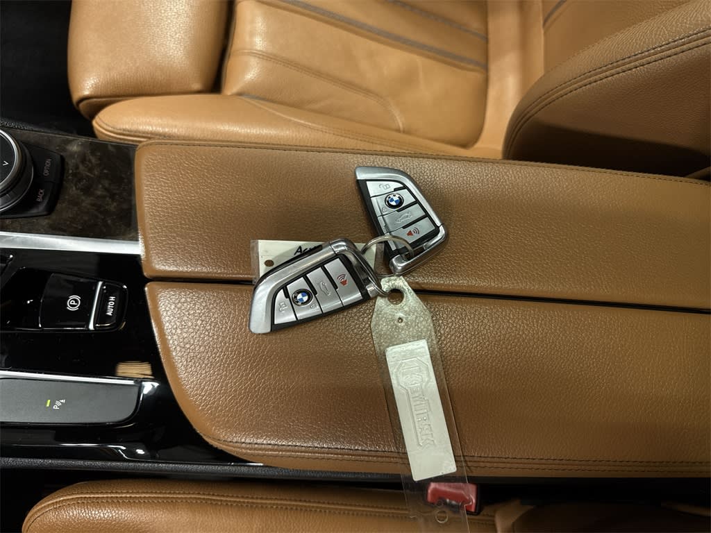 Thumbnail: 2019 BMW 5 Series - 32