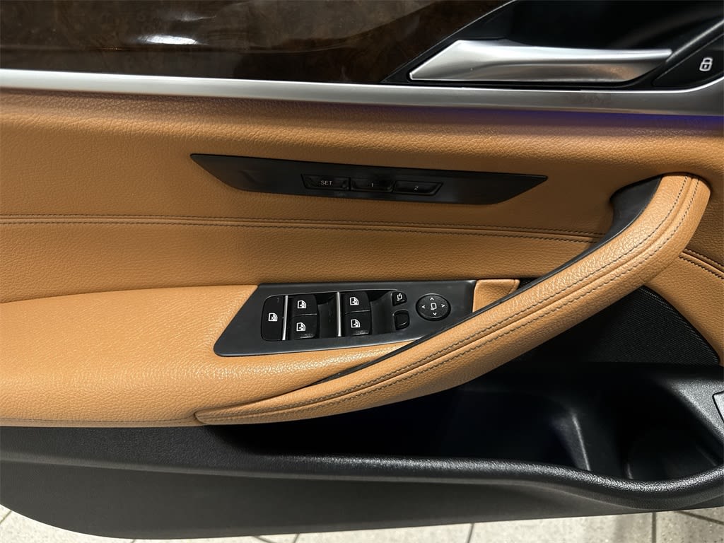 Thumbnail: 2019 BMW 5 Series - 25