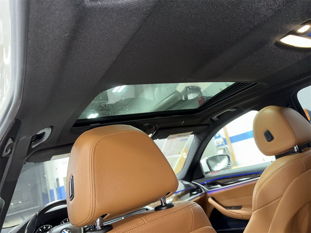 Thumbnail: 2019 BMW 5 Series - 27