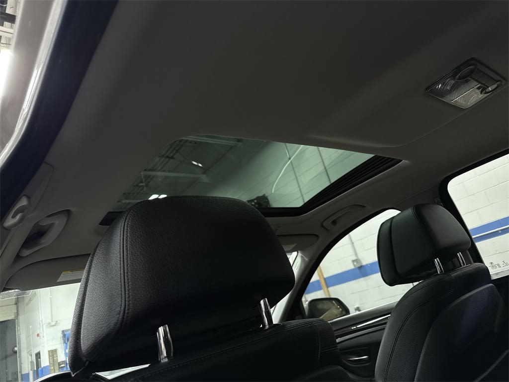 Thumbnail: 2016 BMW 5 Series - 26