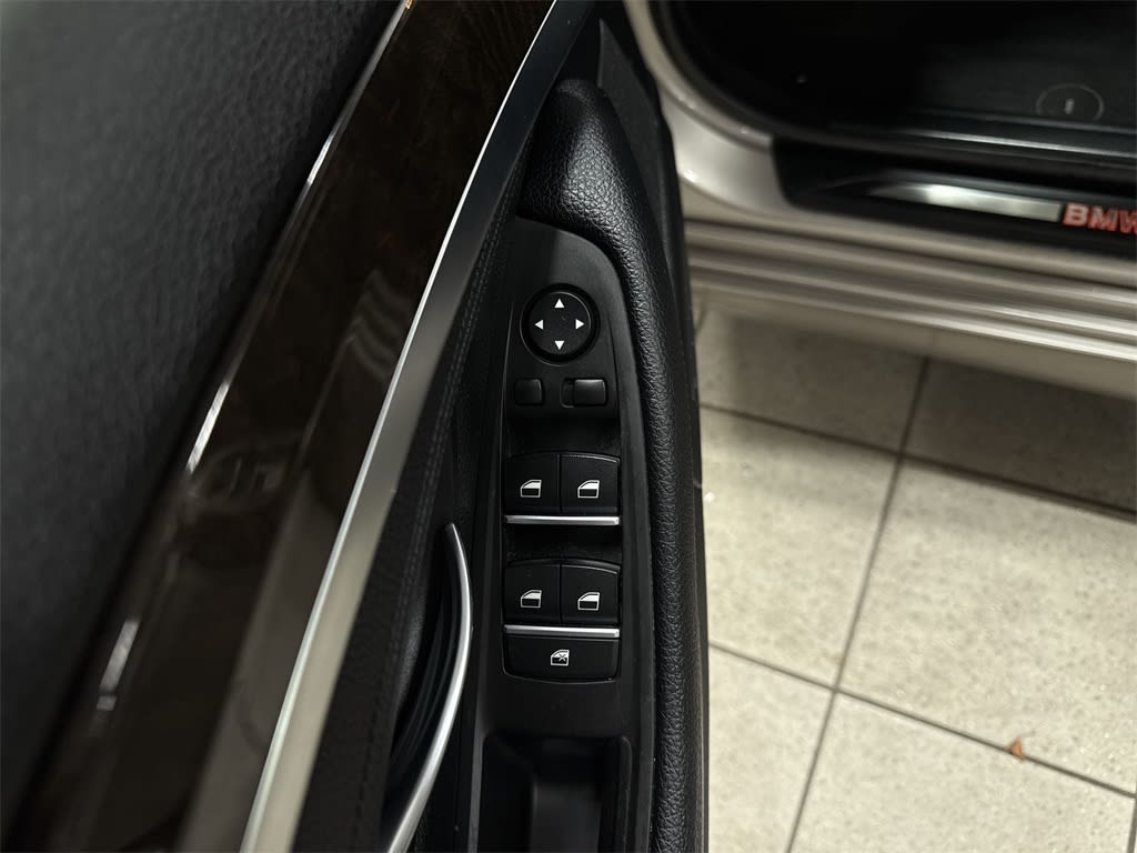 Thumbnail: 2016 BMW 5 Series - 24