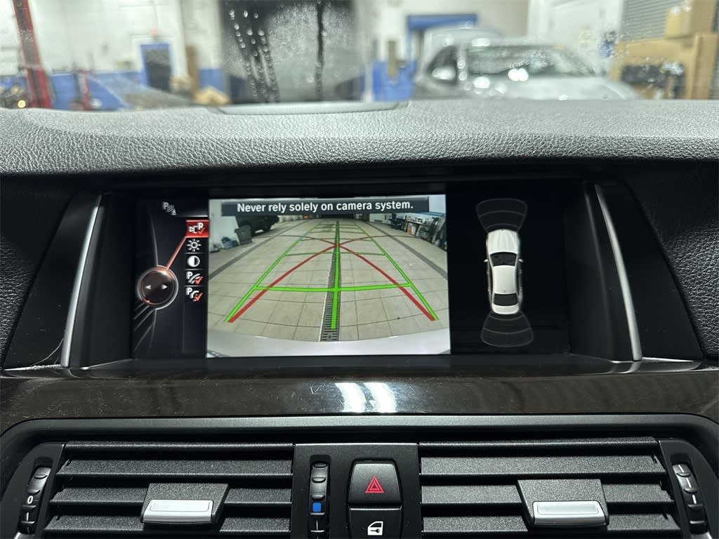 Thumbnail: 2016 BMW 5 Series - 27
