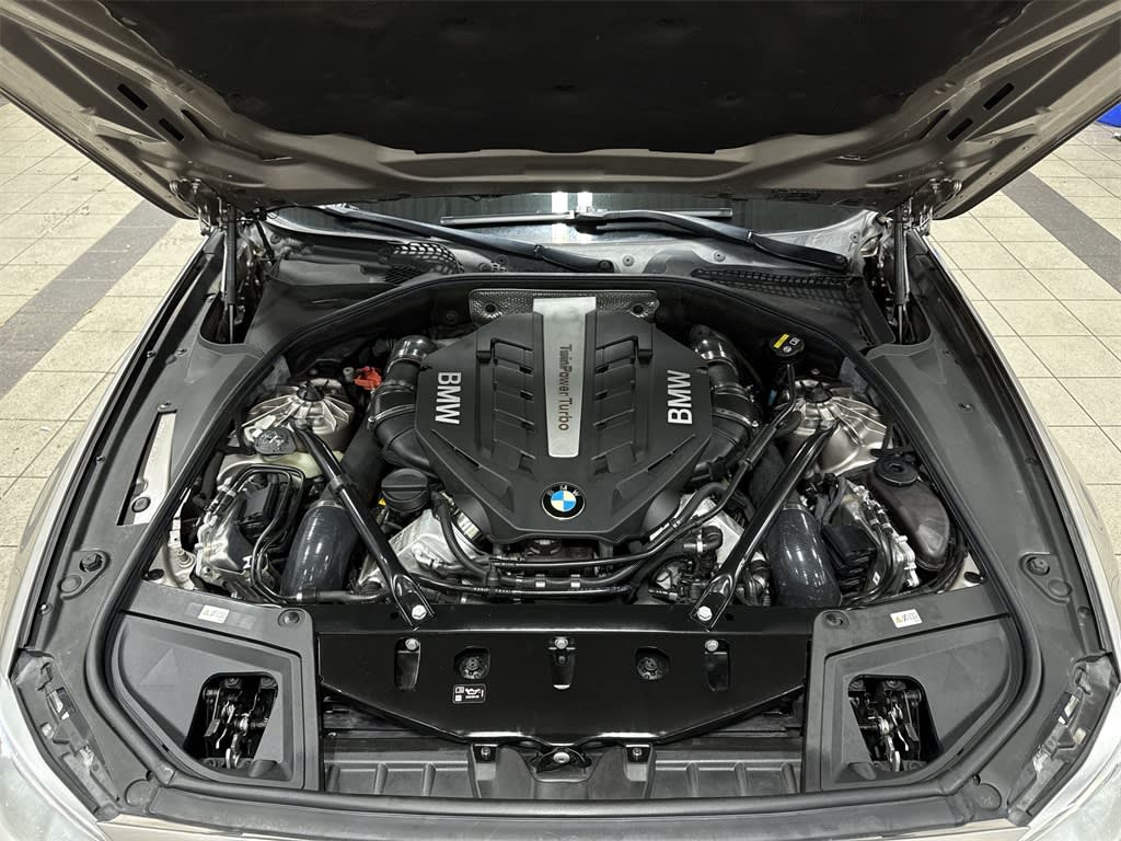 Thumbnail: 2016 BMW 5 Series - 7