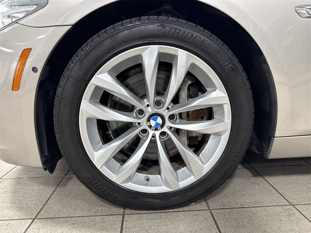 Thumbnail: 2016 BMW 5 Series - 6