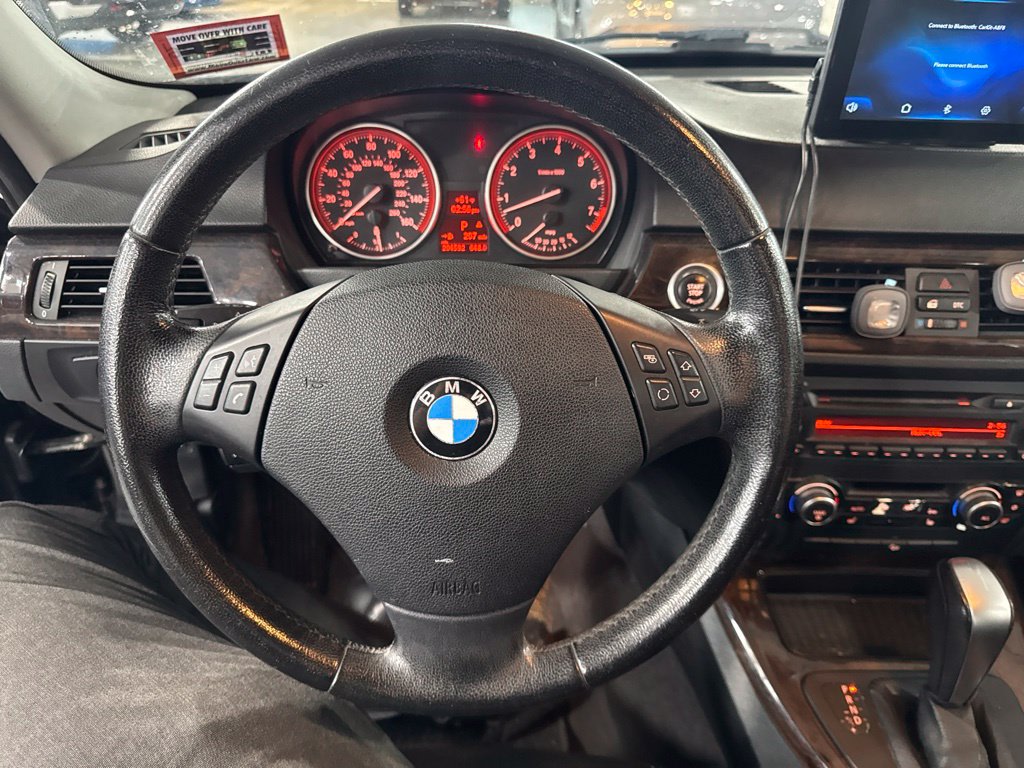 Thumbnail: 2011 BMW 3 Series - 2