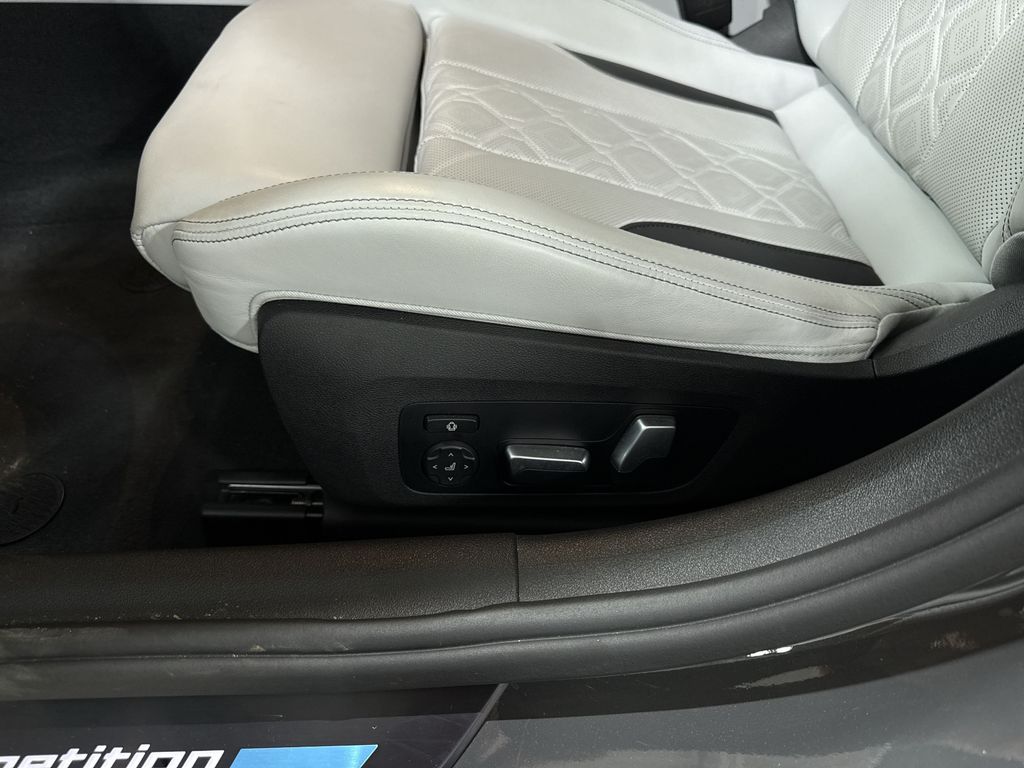 Thumbnail: 2023 BMW M8 - 27