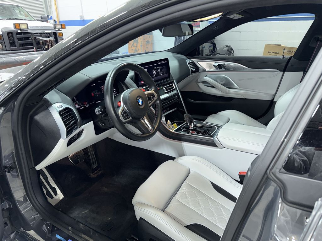 Thumbnail: 2023 BMW M8 - 10