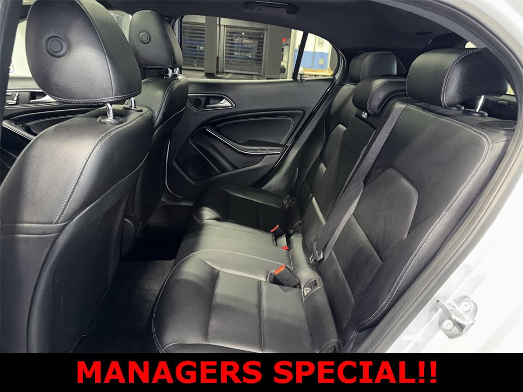 Thumbnail: 2019 Mercedes-Benz GLA - 12