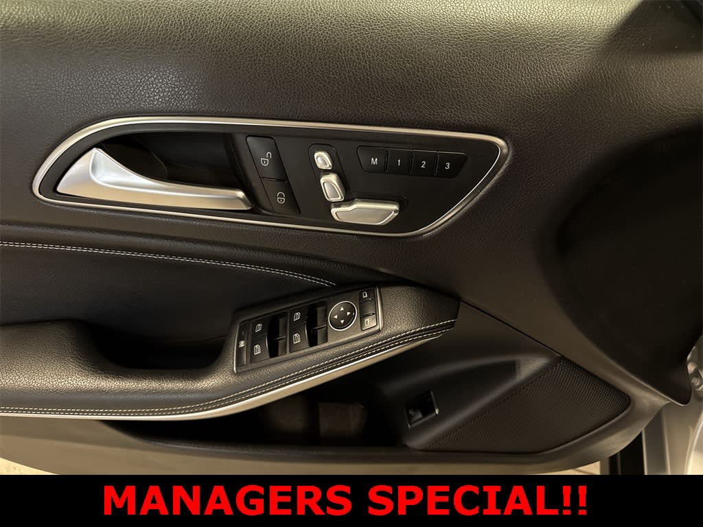 Thumbnail: 2019 Mercedes-Benz GLA - 25