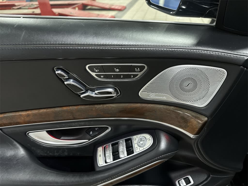 Thumbnail: 2015 Mercedes-Benz S-Class - 26