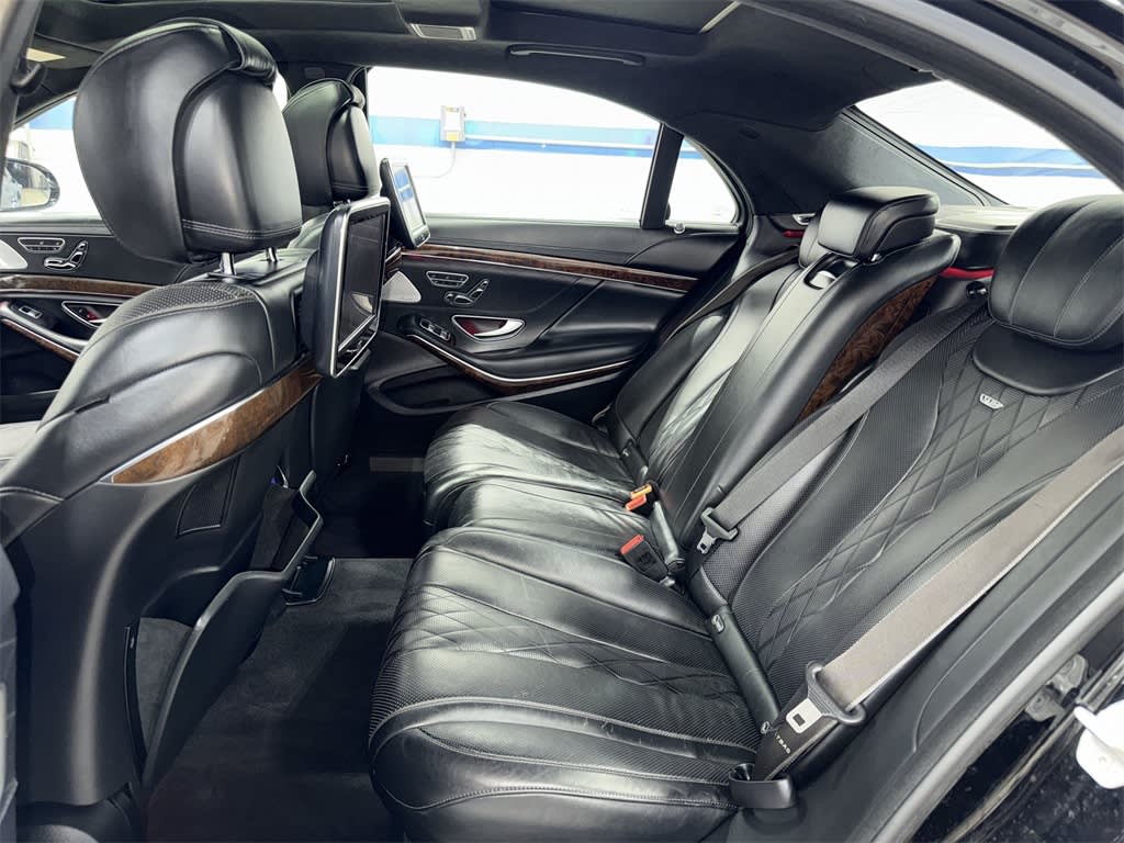 Thumbnail: 2015 Mercedes-Benz S-Class - 11
