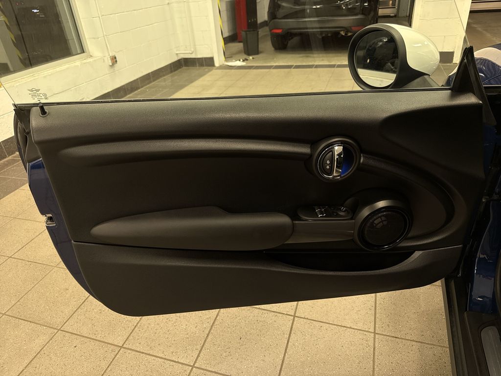 Thumbnail: 2015 MINI Cooper - 27