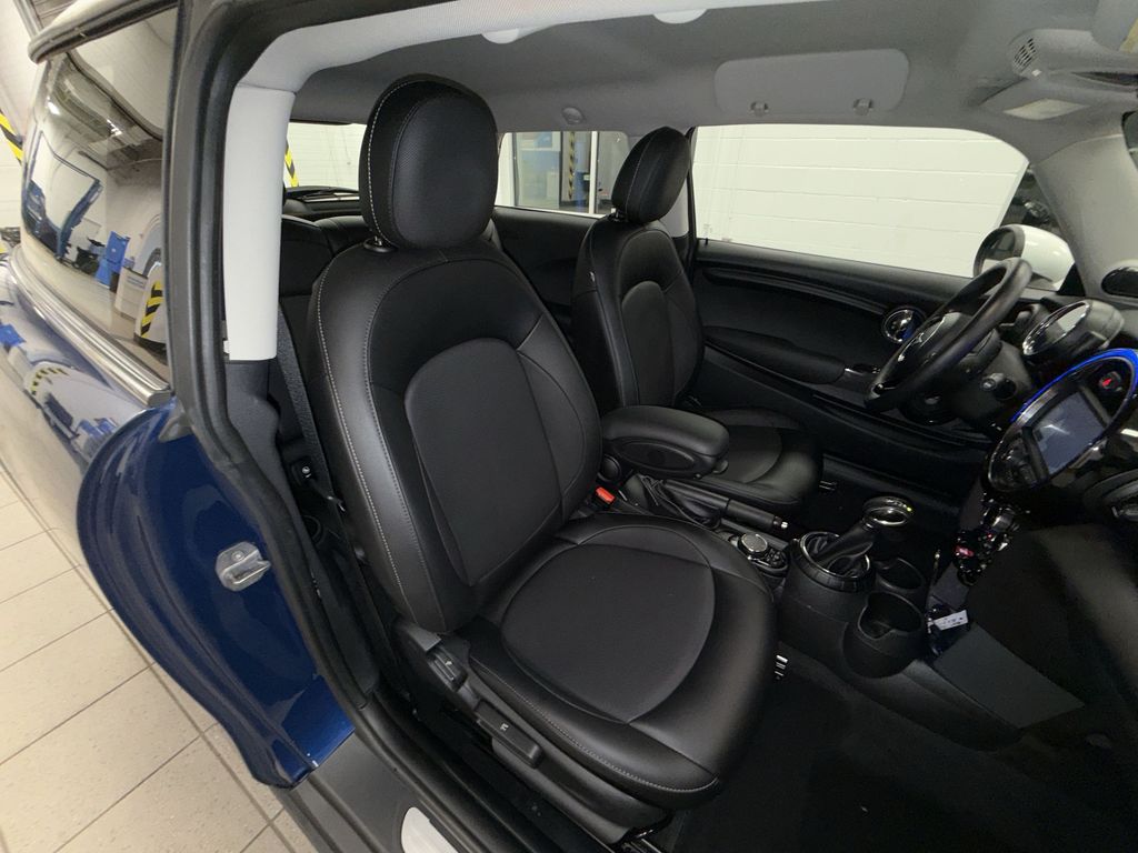 Thumbnail: 2015 MINI Cooper - 10