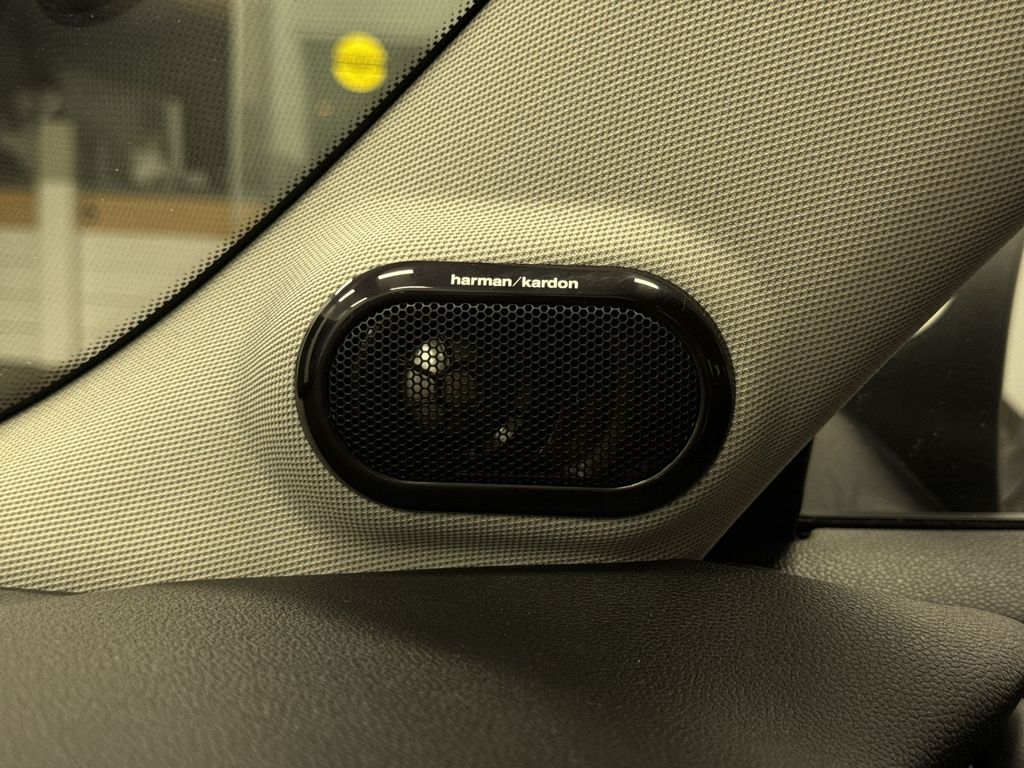 Thumbnail: 2015 MINI Cooper - 16