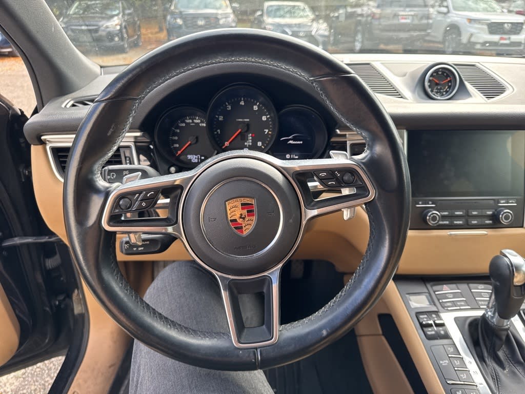 Thumbnail: 2017 Porsche Macan - 2