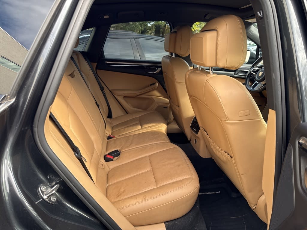 Thumbnail: 2017 Porsche Macan - 22