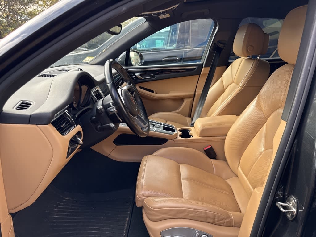 Thumbnail: 2017 Porsche Macan - 8