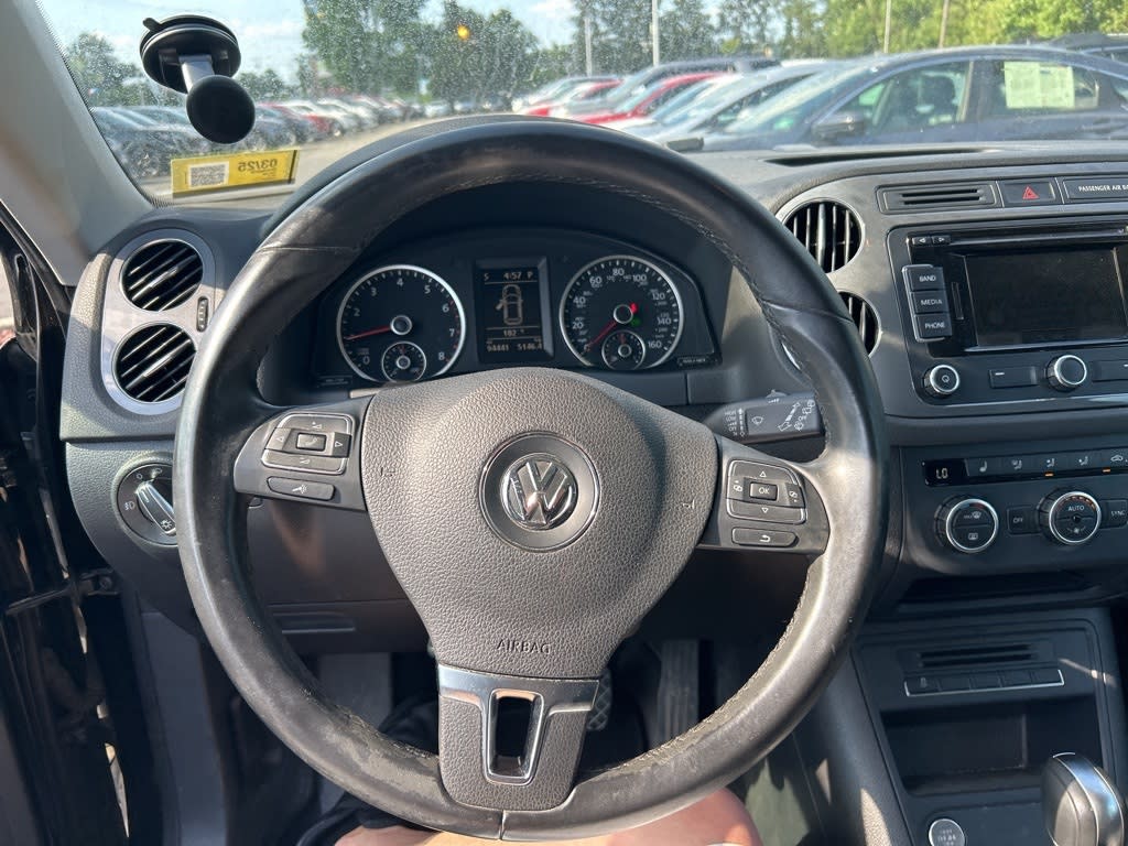 Thumbnail: 2014 Volkswagen Tiguan - 2