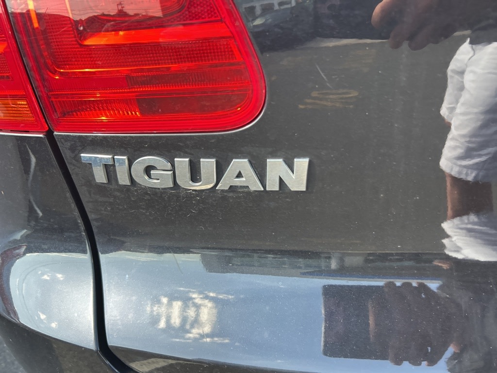 Thumbnail: 2014 Volkswagen Tiguan - 6