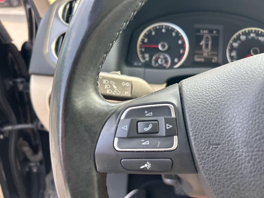 Thumbnail: 2016 Volkswagen Tiguan - 22