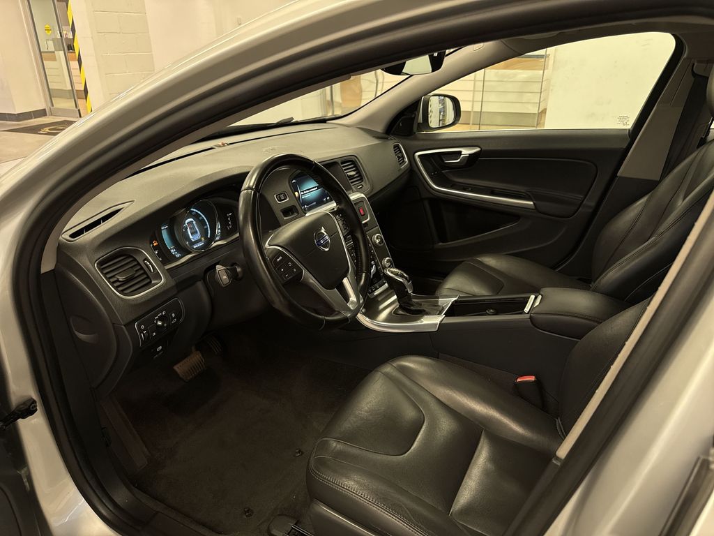 Thumbnail: 2015 Volvo S60 - 30