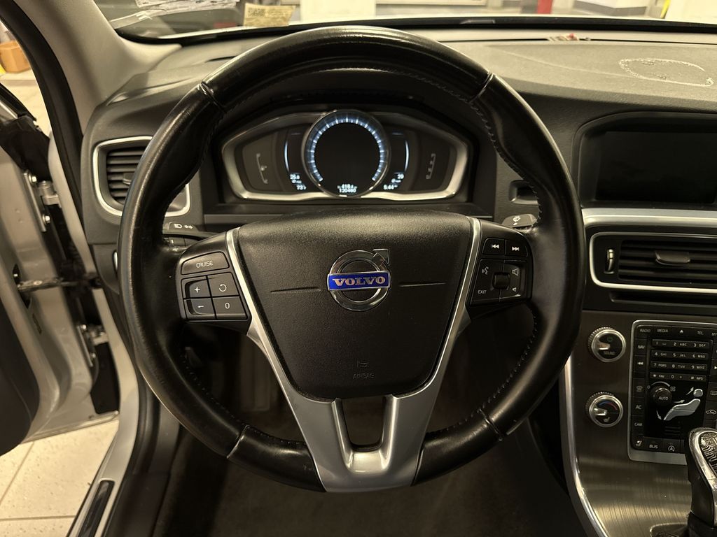 Thumbnail: 2015 Volvo S60 - 2