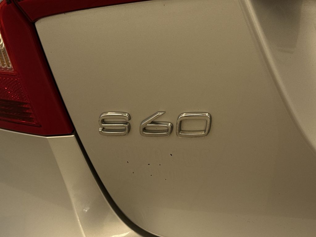Thumbnail: 2015 Volvo S60 - 6
