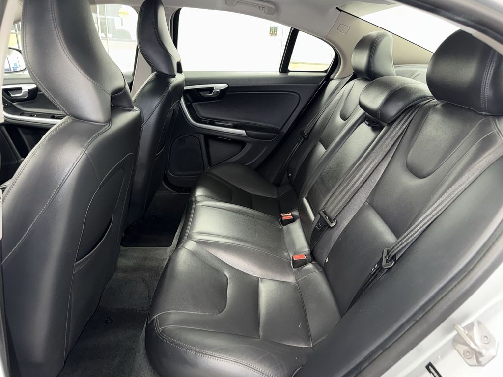 Thumbnail: 2015 Volvo S60 - 11