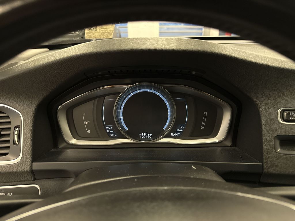 Thumbnail: 2015 Volvo S60 - 32