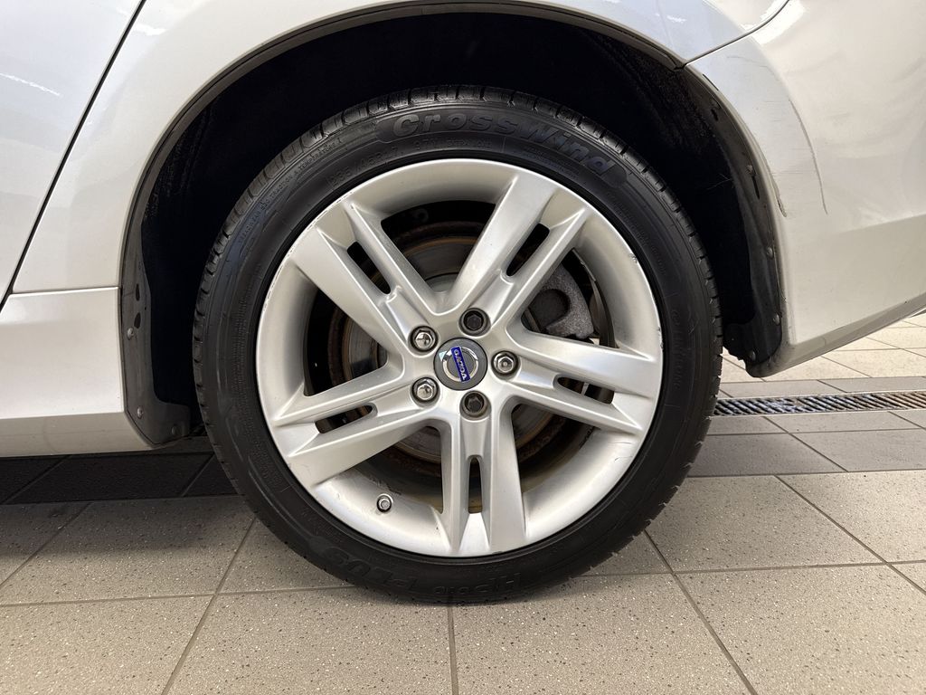 Thumbnail: 2015 Volvo S60 - 7