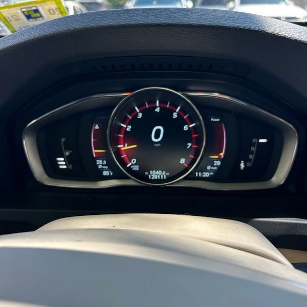 Thumbnail: 2015 Volvo S60 - 13